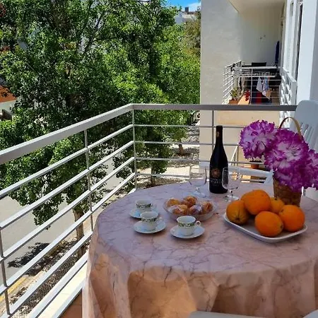 Apartamento Caravel Building *