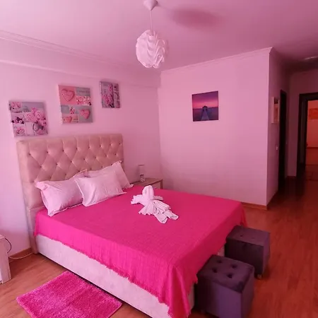 Caravel Building Apartman *